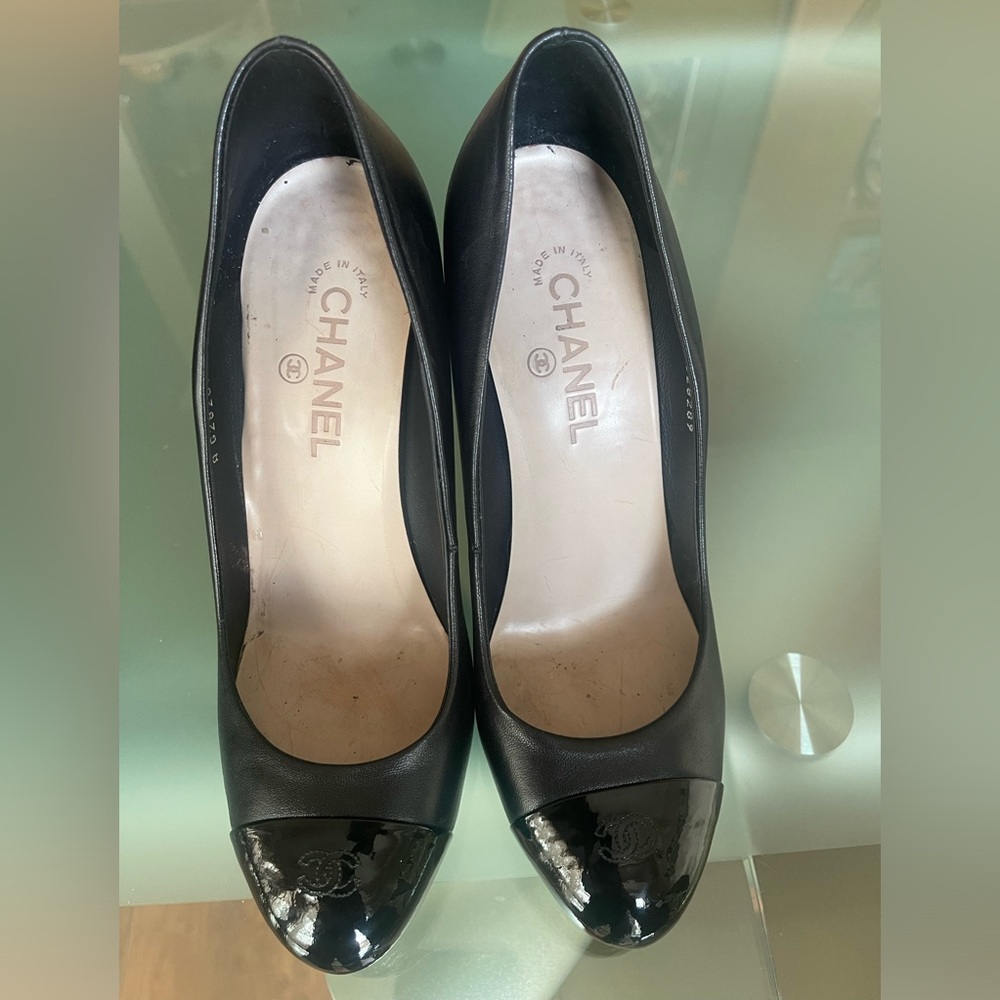 Chanel interlocking logo pumps - Picture 4 of 15